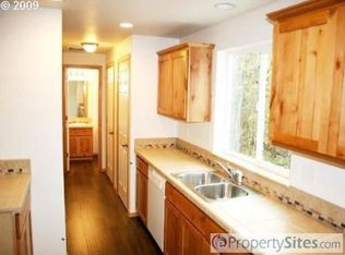 431 S Airpark Way, Newberg, OR 97132