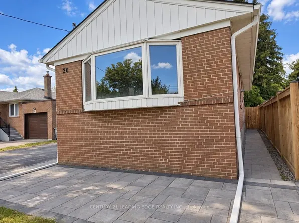 28 Eringate Dr, Toronto, ON M9C 3Y7