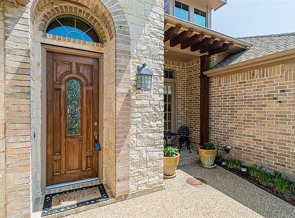 4th image of 1101 Forest Lake Cir