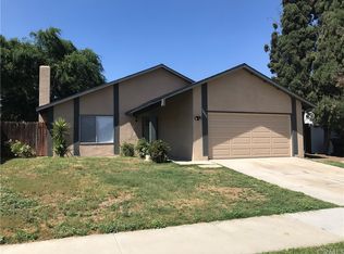 10035 Hillsborough Ln, Riverside, CA 92503