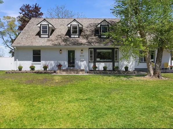 4850 W 64th St, Edina, MN 55435