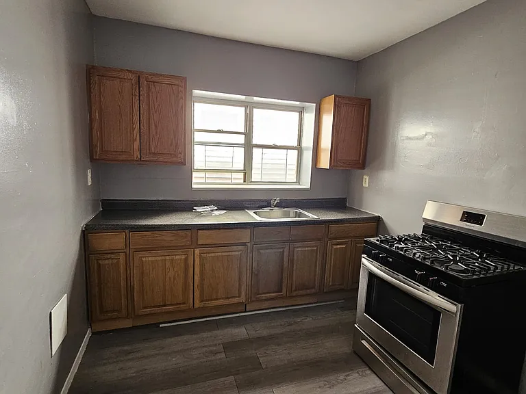 45 Bragaw Ave #3A — Photo 6