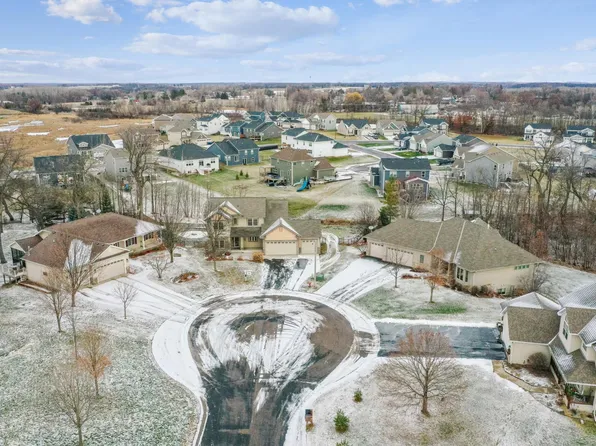 624 Anne Ct, Delano, MN 55328