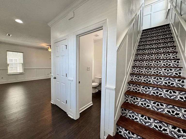 1123 W Ocean View Ave — Photo 32