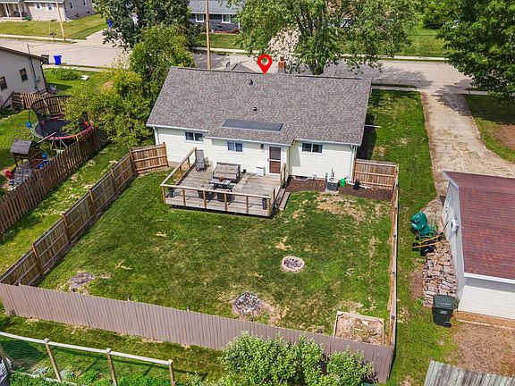 5th image of 117 Raught St