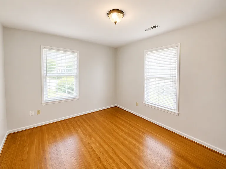 303 Rutherford Ave NW — Photo 15