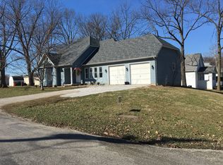 400 S Lodge St, Shelbyville, IL 62565