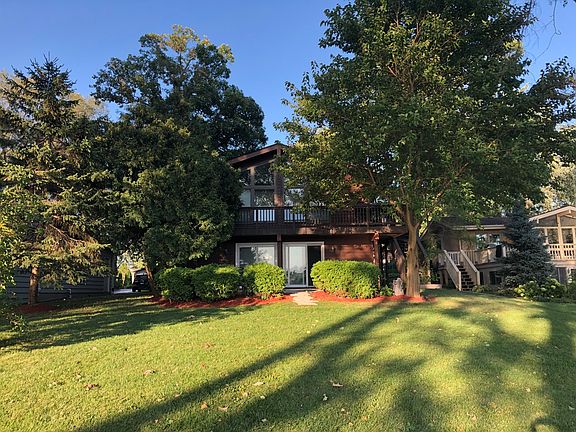 2nd image of 310 Lake Shore Dr
