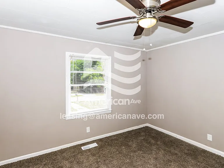 1194186_008_wm_-_bedroom_12987906.jpg