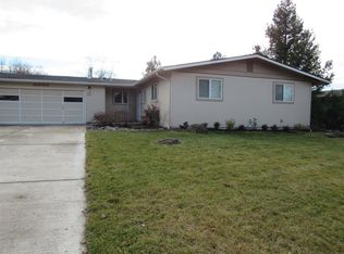 2956 Seckel St, Medford, OR 97504