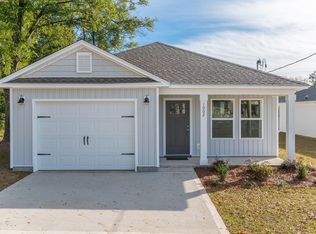 1002 Valley Rd, Crestview, FL 32539