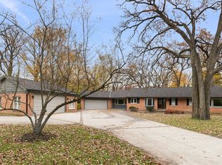 281 S Ridge Rd, Lake Forest, IL 60045