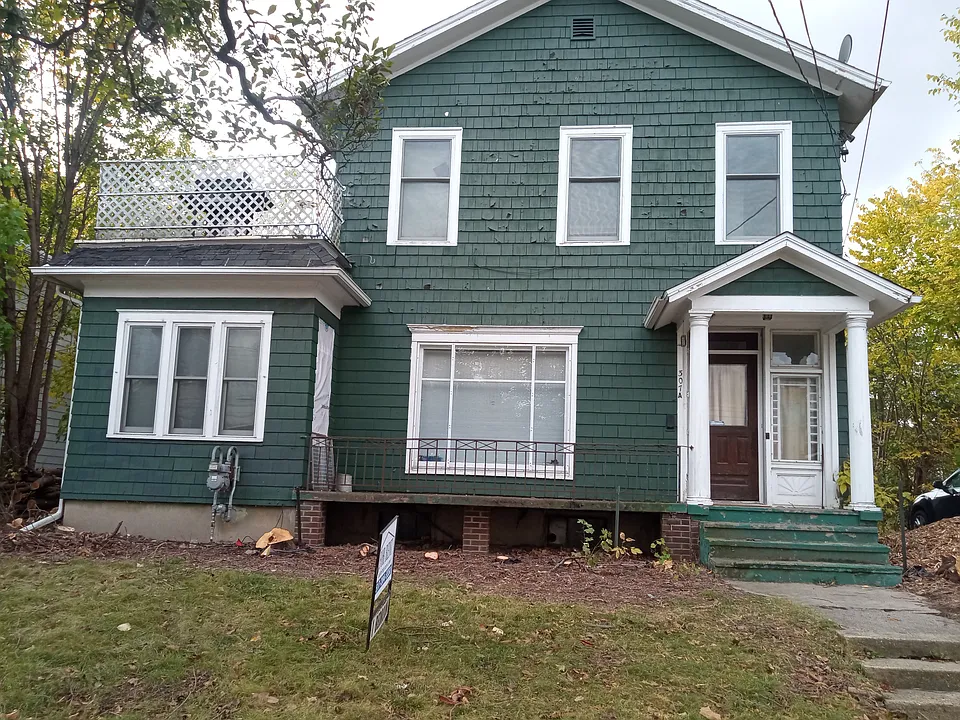 307 N Walnut St #4