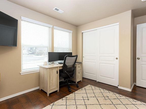 4th image of 21209 SE Golden Market Ln