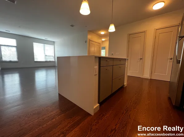 455 Harvard St, Brookline, MA