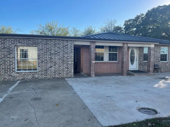 103 West 1st St, 103 W 1st St APT A, Keene, TX 76059