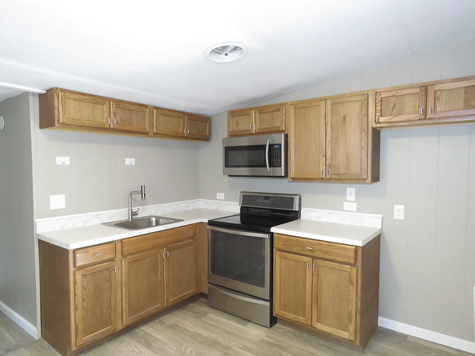 3 bed, 726 sqft, $1,400 — Photo 4