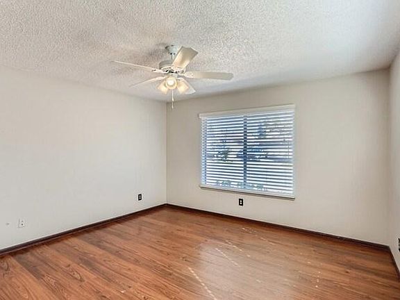 3rd image of 12845 Winterberry Dr