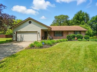 2009 Sundance Dr, Springfield, OH 45502