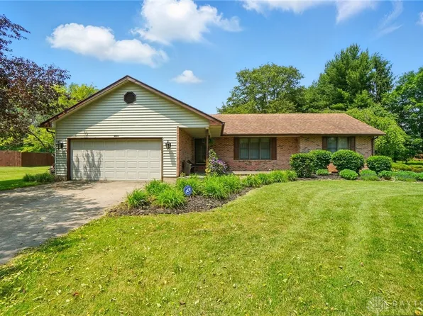 2009 Sundance Dr, Springfield, OH 45502