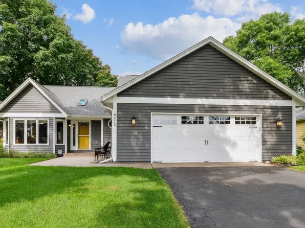 8613 Penn Ave N, Brooklyn Park, MN 55443