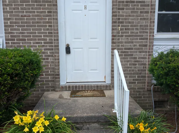 1602 Friendship Rd APT H, Aberdeen, OH 45101