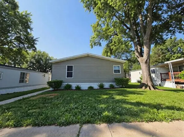 490 Blackbird Ln #490, Madison, WI 53704