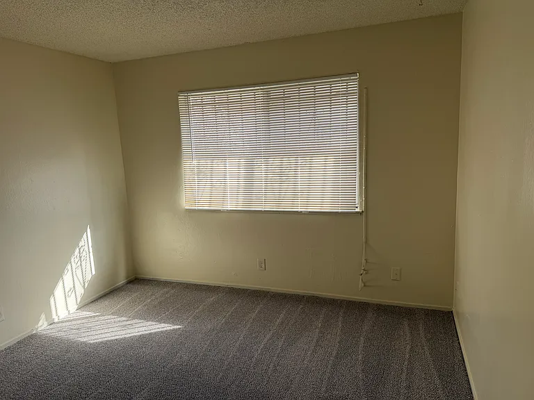 2911 Toyon Dr #3 — Photo 7