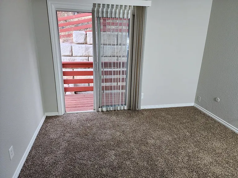 421 - 425 E Fountain Pl — Photo 25