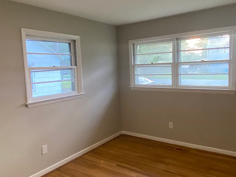 298 Eastwood Dr — Photo 12