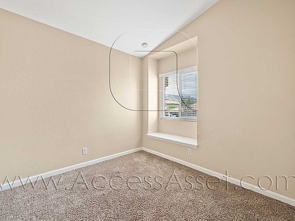 4th image of 32440 Beechwood Ln