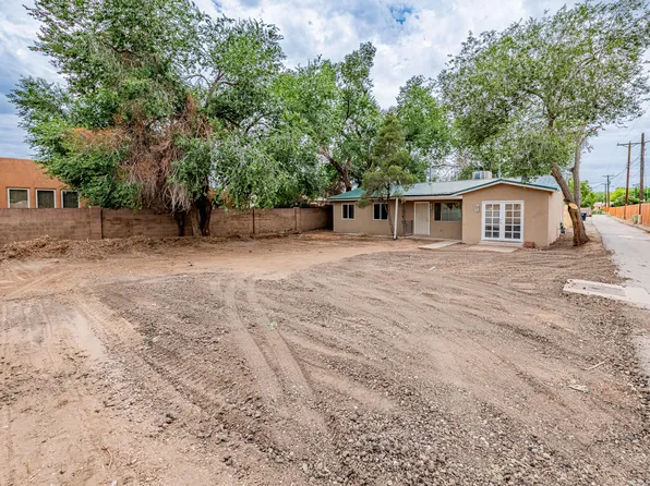 2500 Cimino Rd NW, Albuquerque, NM 87107