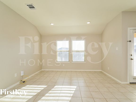3rd image of 1218 Meadow Creek Dr