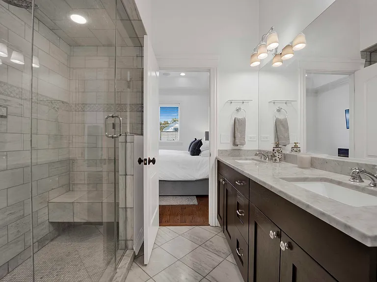 1520 W Diversey Pkwy #3 — Photo 17