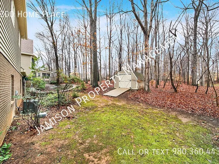 1300 Home Pl — Photo 37