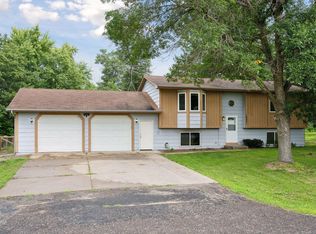 19041 Flora St NW, Oak Grove, MN 55011
