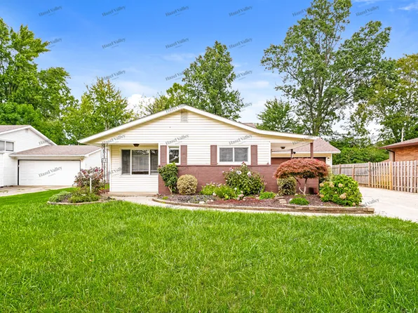 183 E Overlook Dr, Eastlake, OH 44095