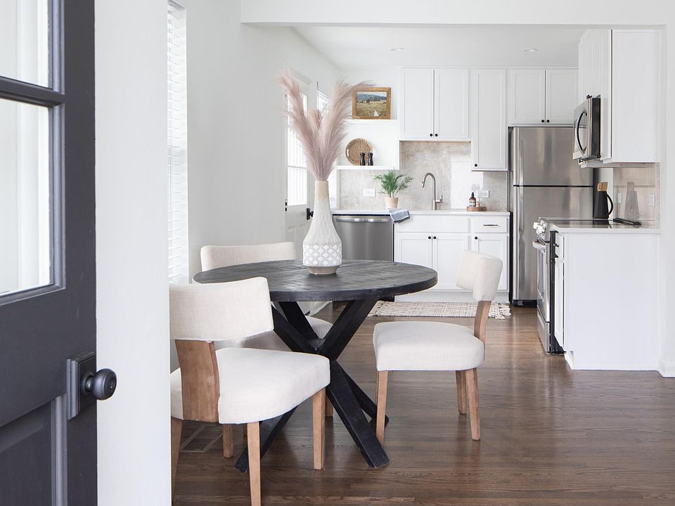 Lovely eat-in kitchen with tons of natural light
