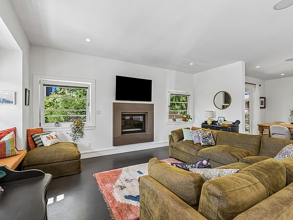 4th image of 4041 Prospect Rd