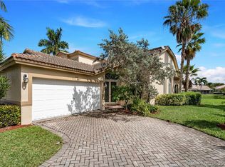 5142 W Madison Lakes Cir W, Davie, FL 33328