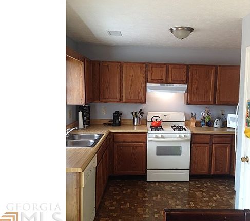 4th image of 950 Orchard Mill Ln