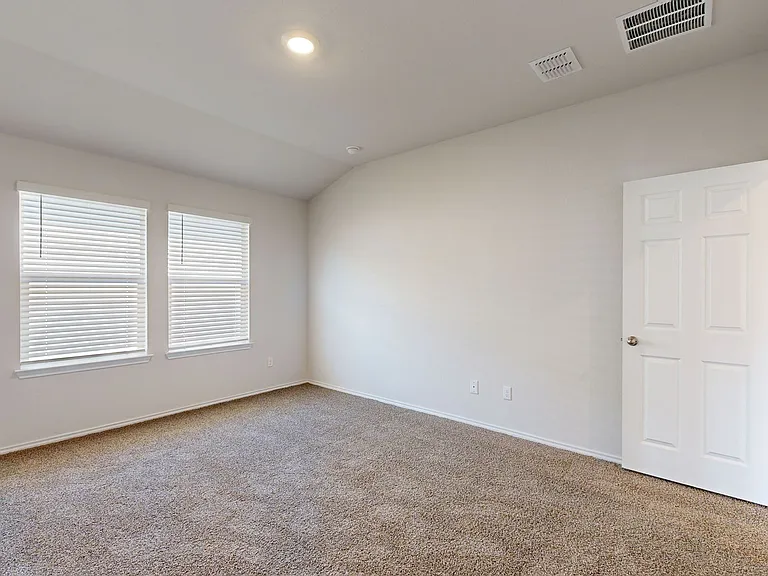 824 Chambray Dr — Photo 9