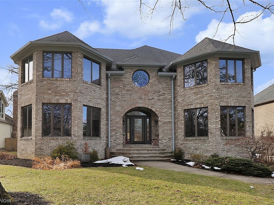 1st image of 1564 Queens Ct