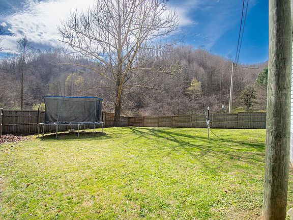 3rd image of 706 Abner Fork Rd
