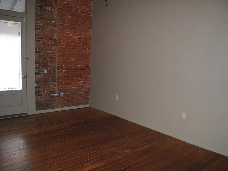 829 South Railroad Avenue — Photo 9