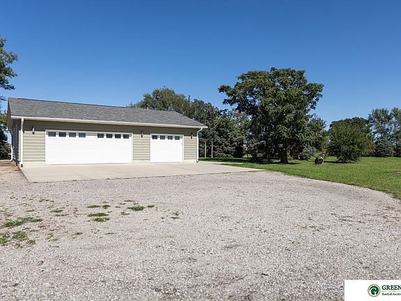 2nd image of 1019 R Rd