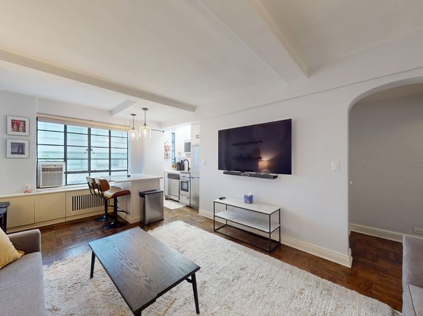 140 E 40th St APT 7D