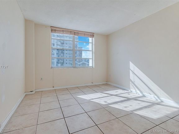 5th image of 2781 NE 183rd St