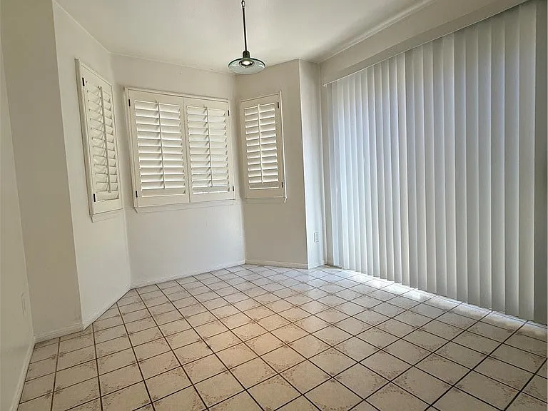 12022 Falcon Crest Way — Photo 16
