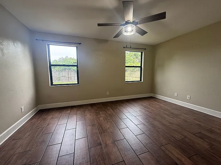 1172 Shallows Ct — Photo 13